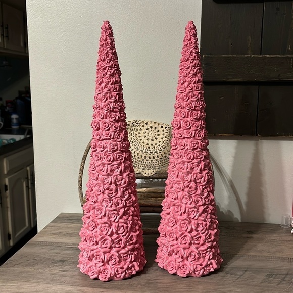 NEW PINK GLITTERY ROSES RESIN TREES SET OF 2 18 INCHES - Picture 1 of 8